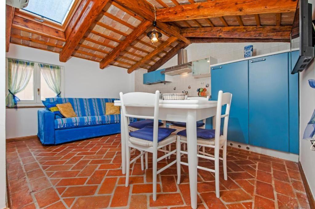 Apartments Casa Rubeus Ровинь Экстерьер фото