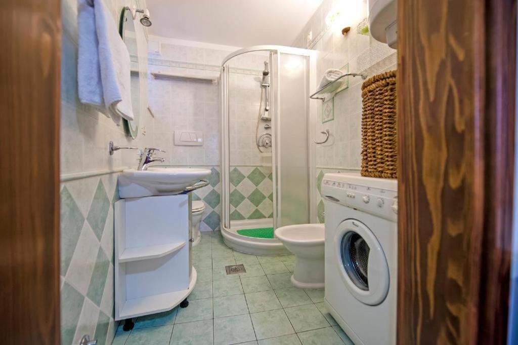 Apartments Casa Rubeus Ровинь Экстерьер фото